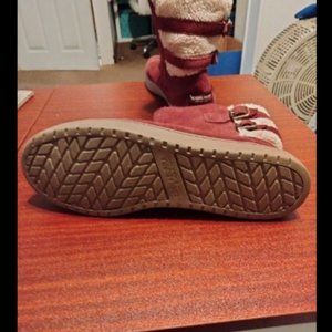UGGS Rasberry Koolaburra boot size 4